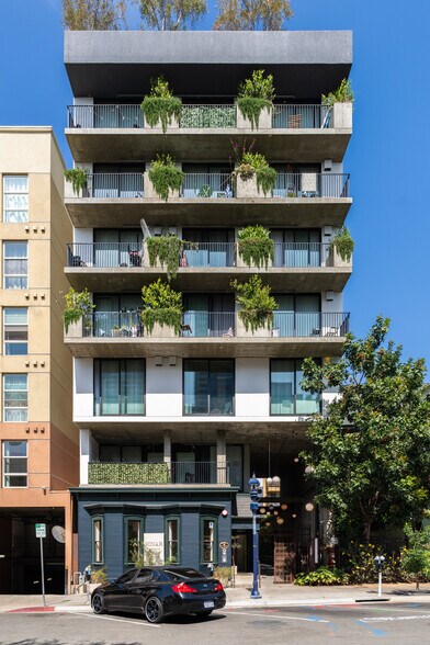 454 13th St, San Diego, CA à vendre - Photo de l’immeuble – Image 2 sur 51