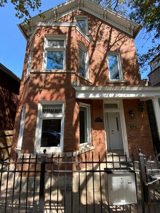 Plus de détails pour 1460 W Huron St, Chicago, IL - Logement à vendre