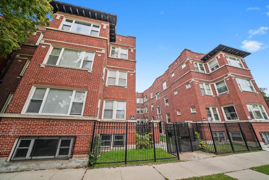 7245-7255 S Bennett Ave, Chicago, IL à vendre - Photo de l’immeuble – Image 3 sur 8