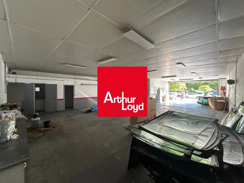 Local d’activités dans Gémenos à louer - Photo intérieure – Image 1 sur 8