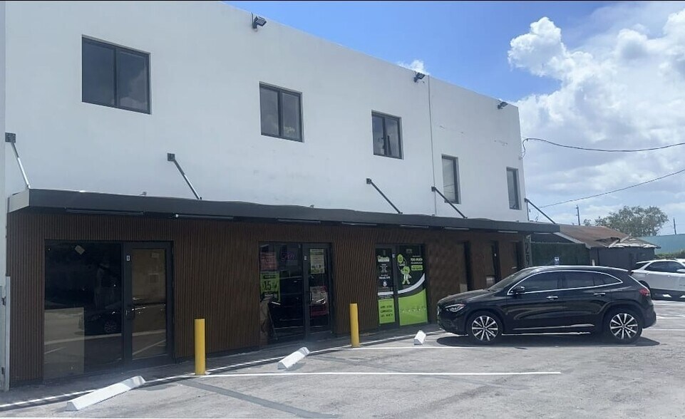 2994 NW 54th St, Miami, FL à louer - Photo de l’immeuble – Image 2 sur 5