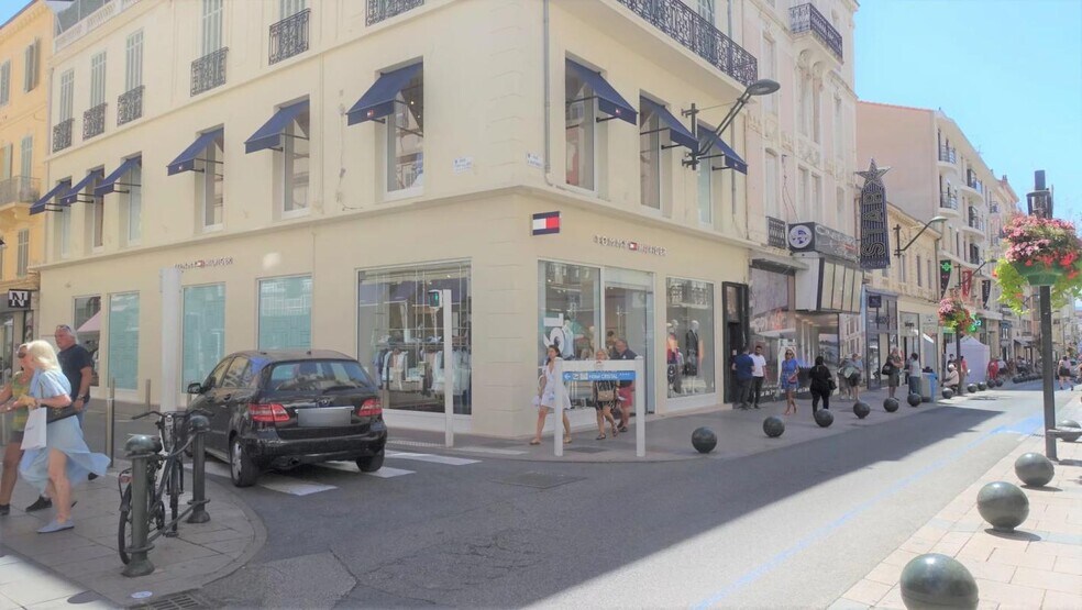 4 Rue Tony Allard, Cannes à louer - Photo de l’immeuble – Image 3 sur 3