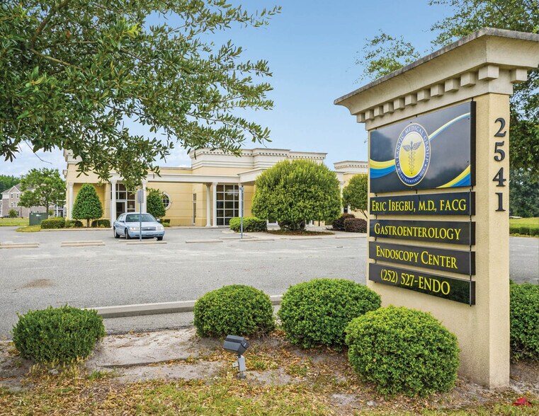 North Carolina Medical Portfolio portefeuille de 2 biens à vendre sur LoopNet.fr - Photo de l’immeuble – Image 2 sur 14