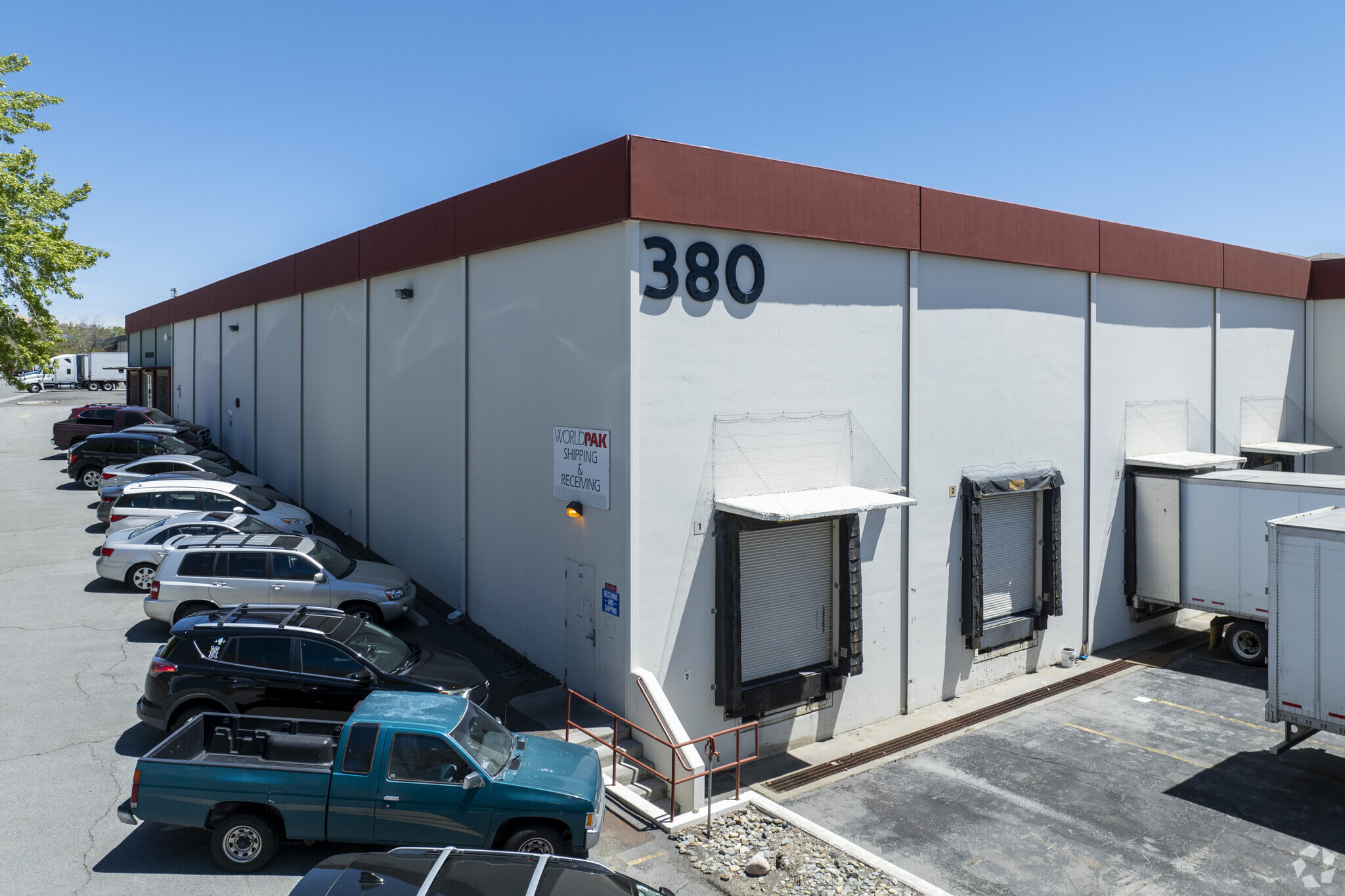 380 Parr Blvd, Reno, NV à louer Photo principale– Image 1 sur 7