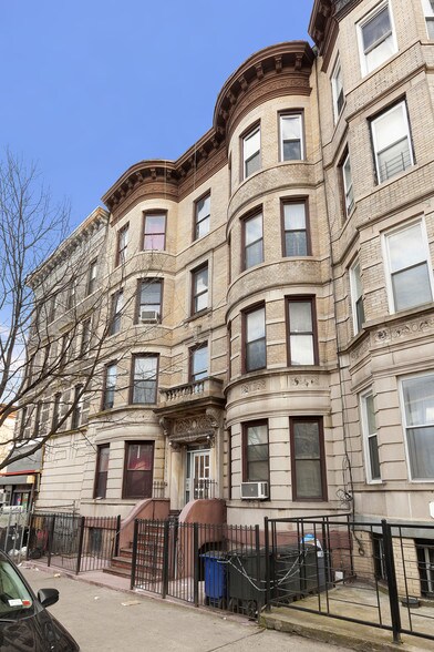 782 Lincoln Pl, Brooklyn, NY à vendre - Photo principale – Image 1 sur 9