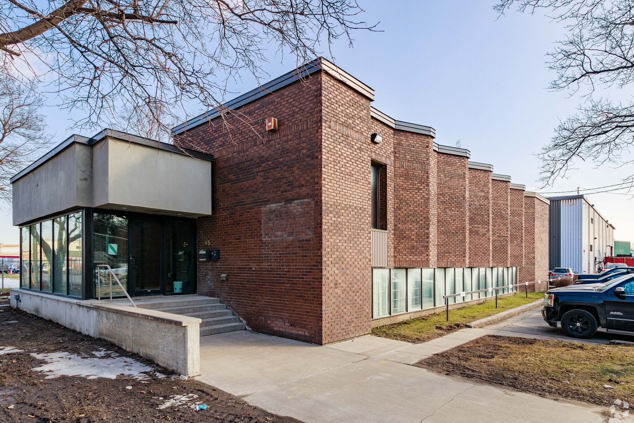 45 Boul Saint-Joseph, Lachine, QC à louer Photo principale– Image 1 sur 6