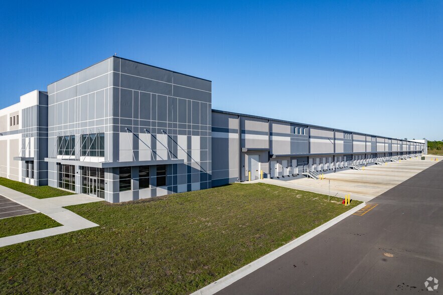 4701 Apopka Logistics Pky, Apopka, FL à louer - Photo de l’immeuble – Image 3 sur 15