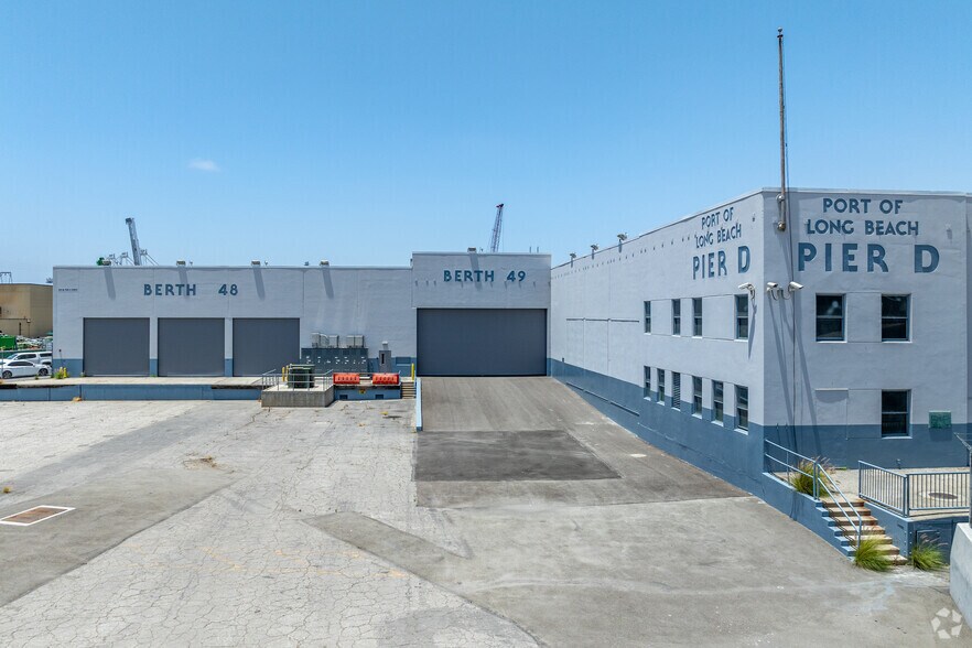 1251 W Pier D St, Long Beach, CA à louer - Photo de l’immeuble – Image 3 sur 18