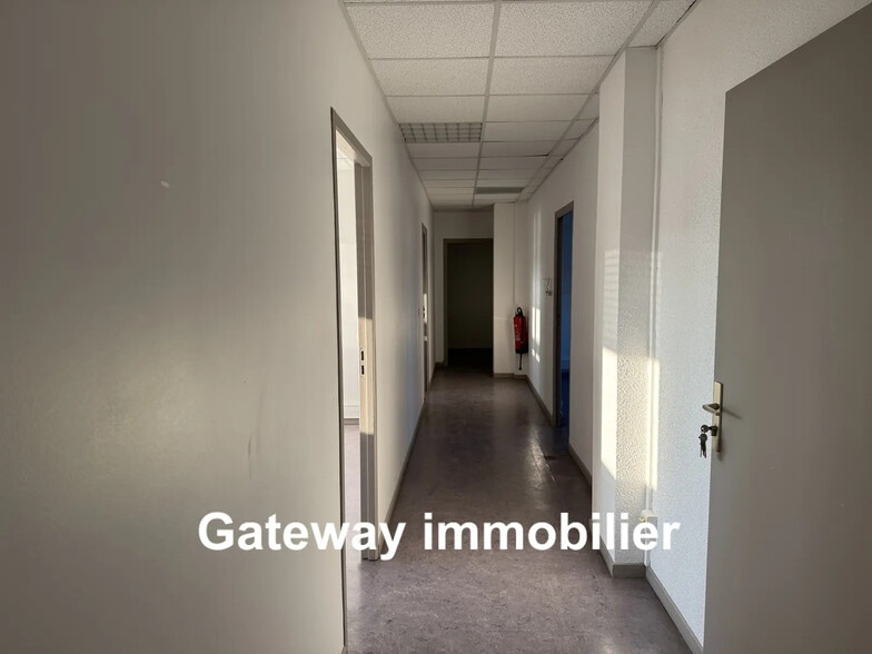 Bureau dans COURNON-D'AUVERGNE à louer - Photo de l’immeuble – Image 3 sur 6