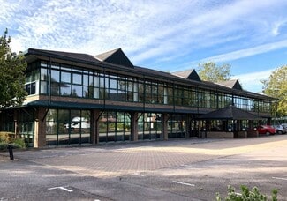 Plus de détails pour 3 Roxborough Way, Maidenhead - Bureau à louer