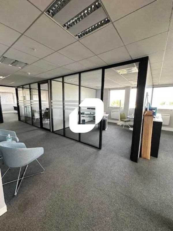 Plus de détails pour Bureau à louer