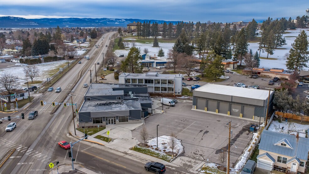 115 1/2 W Wyoming St, Kalispell, MT à vendre - Photo de l’immeuble – Image 2 sur 48