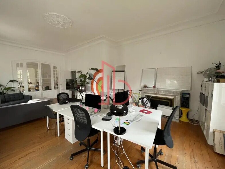 Bureau dans Bègles à louer - Photo de l’immeuble – Image 3 sur 5
