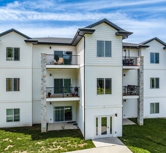 Plus de détails pour 605 E 1st St, Monticello, IA - Logement à vendre