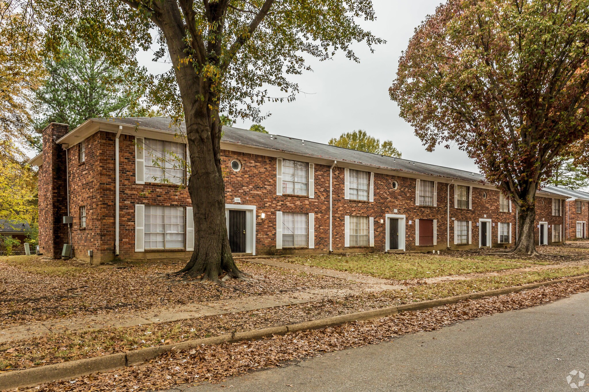1717 Crimson Cir, Memphis, TN à vendre Photo de l’immeuble– Image 1 sur 22
