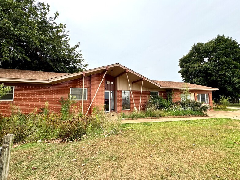 2804 S 4th St, Chickasha, OK à vendre - Photo de l’immeuble – Image 3 sur 18