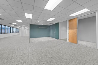 18100 Von Karman Ave, Irvine, CA à louer Photo intérieure– Image 2 sur 5