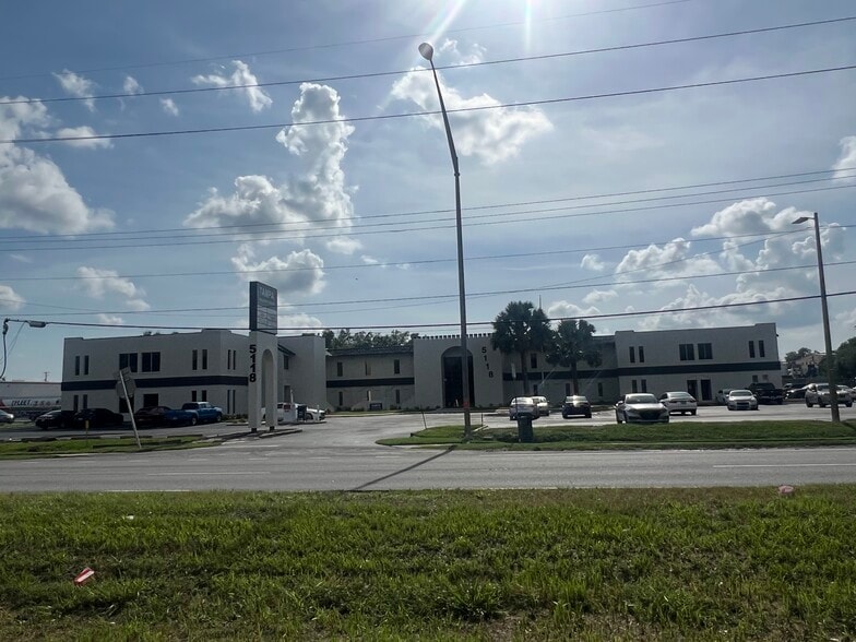 5118 N 56th St, Tampa, FL à louer - Photo de l’immeuble – Image 2 sur 6