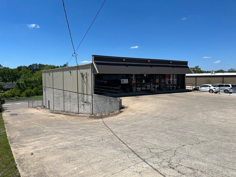 3844 Dickerson Pike, Nashville, TN à louer - Photo principale – Image 1 sur 11