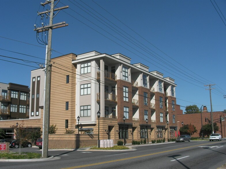 360-370 N Broad St, Winston-Salem, NC à vendre - Photo de l’immeuble – Image 2 sur 9