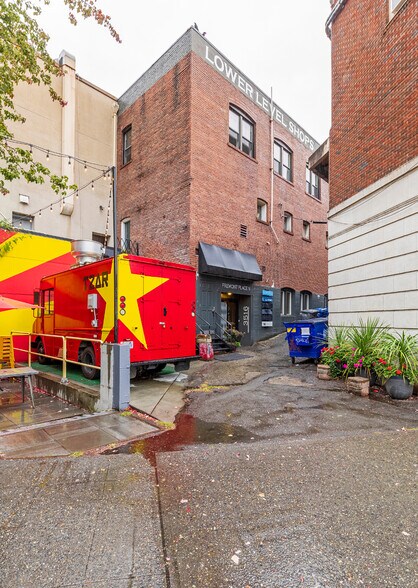 3516 Fremont Pl N, Seattle, WA à louer - Photo de l’immeuble – Image 3 sur 30