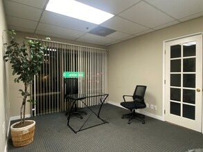 300 S El Camino Real, San Clemente, CA à louer Photo intérieure– Image 2 sur 5