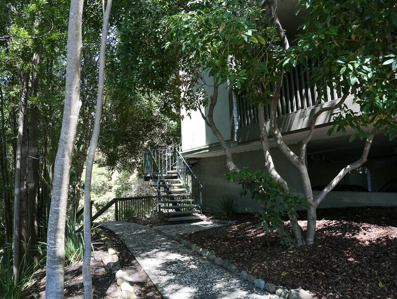 216 Marin St, San Rafael, CA à vendre - Photo de l’immeuble – Image 2 sur 8