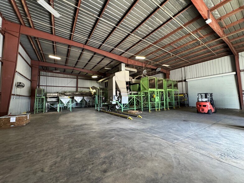 2028 S 3rd St, Fresno, CA à vendre - Photo de l’immeuble – Image 3 sur 7