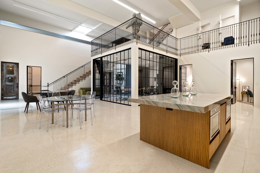 7207 Melrose Ave, Los Angeles, CA à vendre - Photo de l’immeuble – Image 2 sur 10