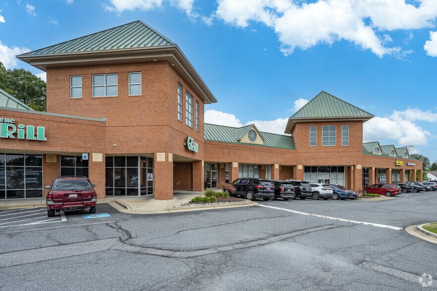 7704 Quarterfield Rd, Glen Burnie, MD à vendre - Photo de l’immeuble – Image 2 sur 4