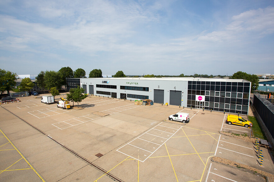 2 Maxted Rd, Hemel Hempstead à louer - Aérien – Image 2 sur 6