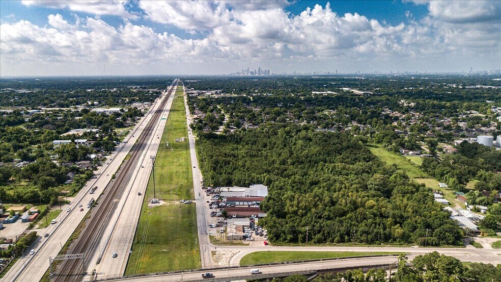 12969 W Hardy Rd, Houston, TX à vendre - Photo de l’immeuble – Image 1 sur 47