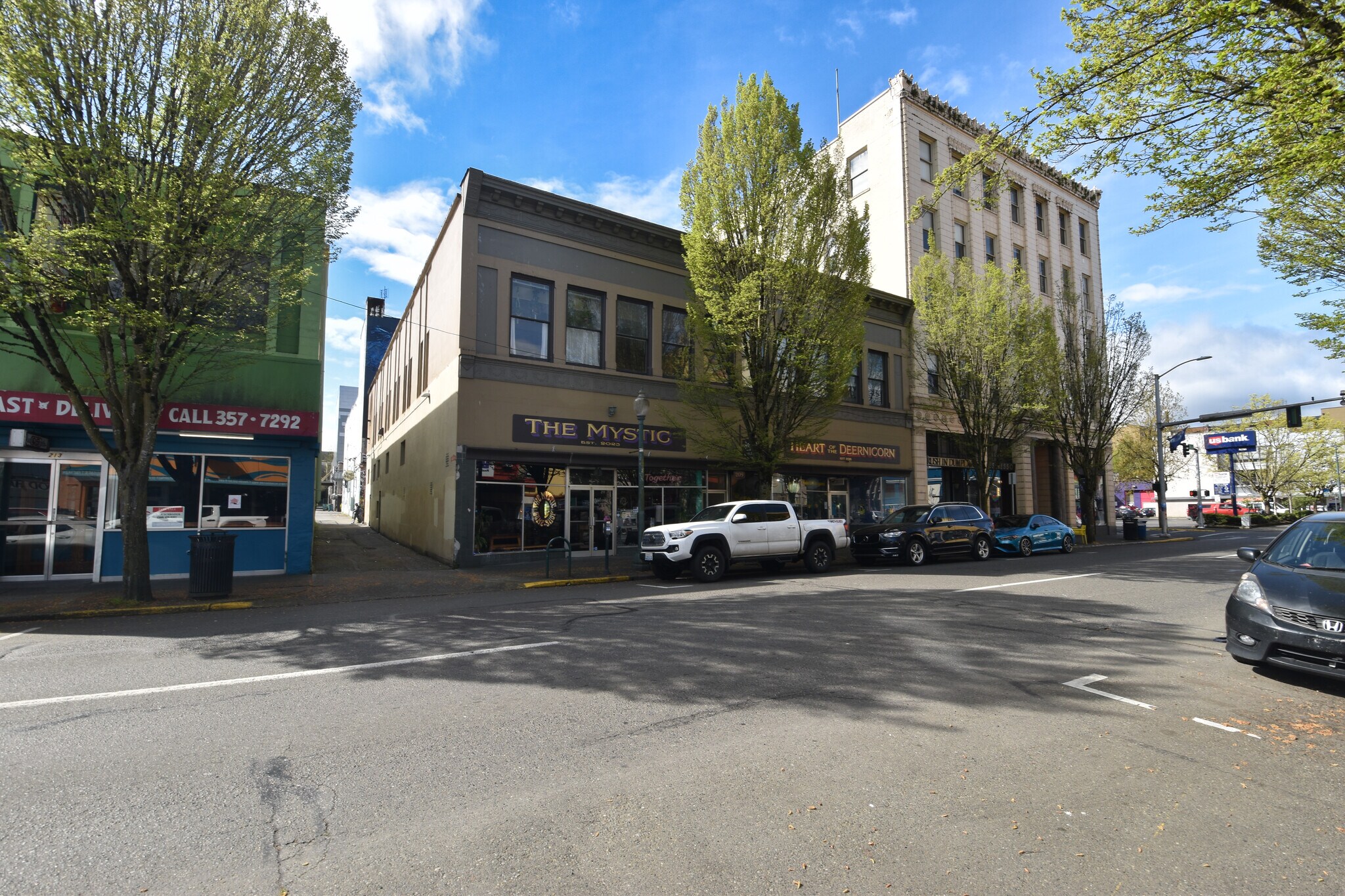 207-211 4th Ave E, Olympia, WA à vendre Photo principale– Image 1 sur 17