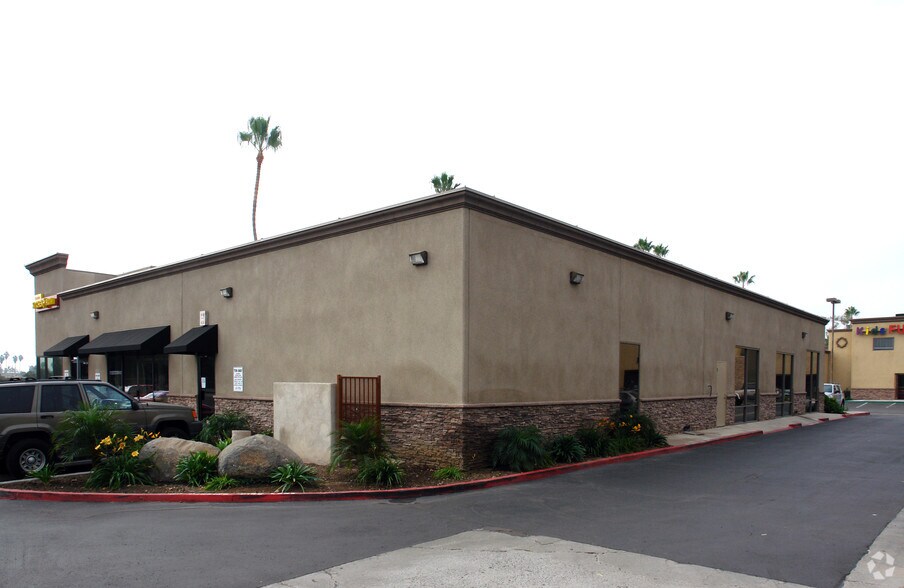 8288-8290 Miramar Rd, San Diego, CA à louer - Photo de l’immeuble – Image 2 sur 3