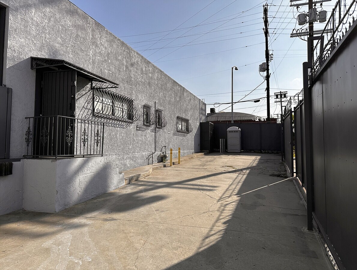 View Photo