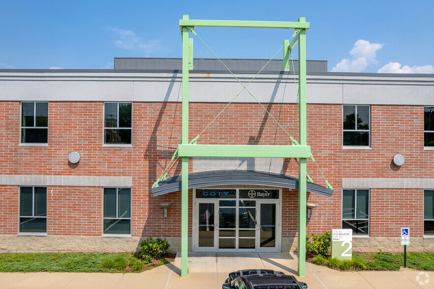 900 Highland Corporate Dr, Cumberland, RI à vendre - Photo de l’immeuble – Image 3 sur 12