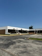 1718 S Henderson Blvd, Kilgore, TX à vendre Photo de l’immeuble– Image 1 sur 14