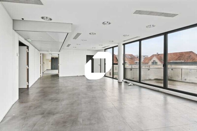 Plus de détails pour 45-53 Avenue Paul Doumer, Rueil-Malmaison - Bureau à vendre