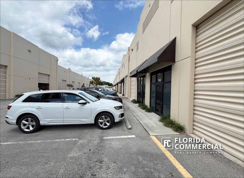 7602-7664 SW Jack James Dr, Stuart, FL à louer - Photo de l’immeuble – Image 2 sur 12