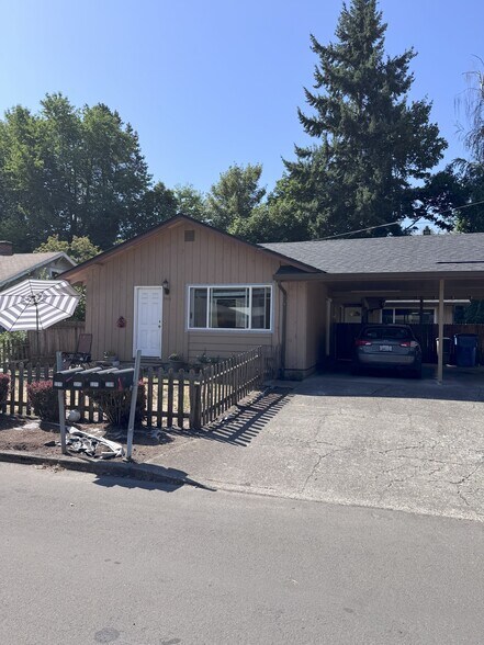 3313 E 17th St, Vancouver, WA à vendre - Photo de l’immeuble – Image 2 sur 15