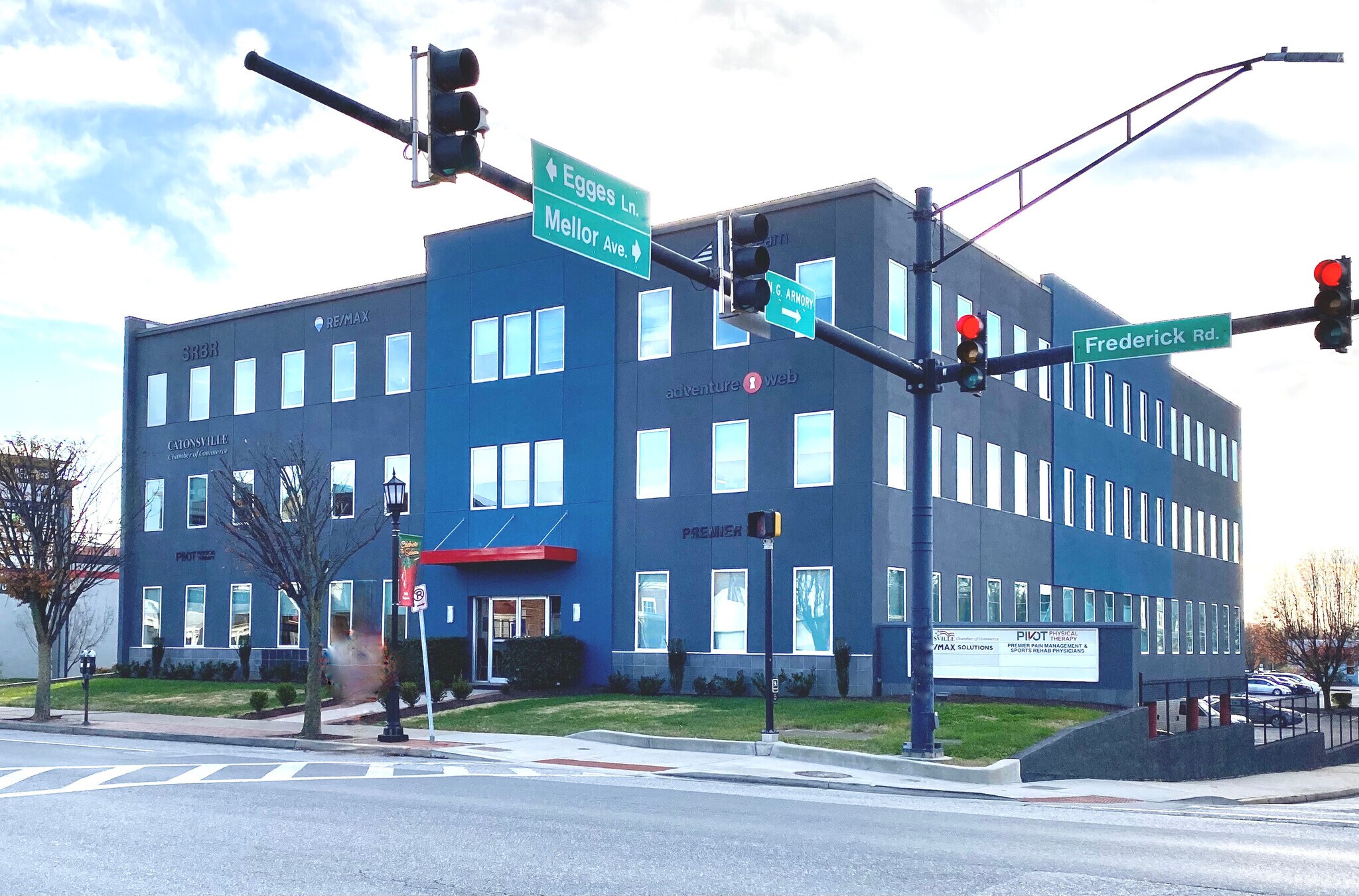 757 Frederick Rd, Catonsville, MD à louer Photo principale– Image 1 sur 14