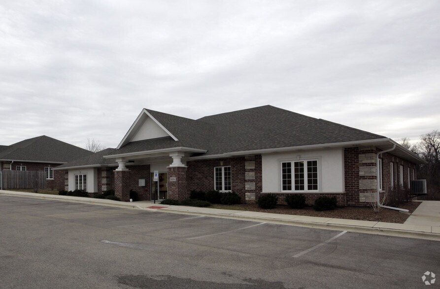 3351 Hobson Rd, Woodridge, IL à vendre - Photo de l’immeuble – Image 2 sur 23