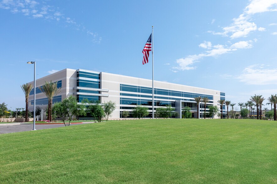 Loop 202 & Price Rd, Chandler, AZ à louer - Photo de l’immeuble – Image 1 sur 20