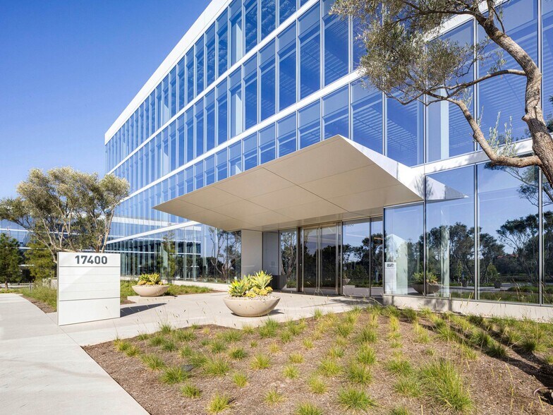 17100 Laguna Canyon Rd, Irvine, CA à louer - Photo de l’immeuble – Image 3 sur 13