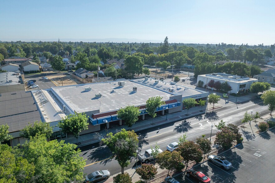 345 W 18th St, Merced, CA à vendre - Photo de l’immeuble – Image 3 sur 28