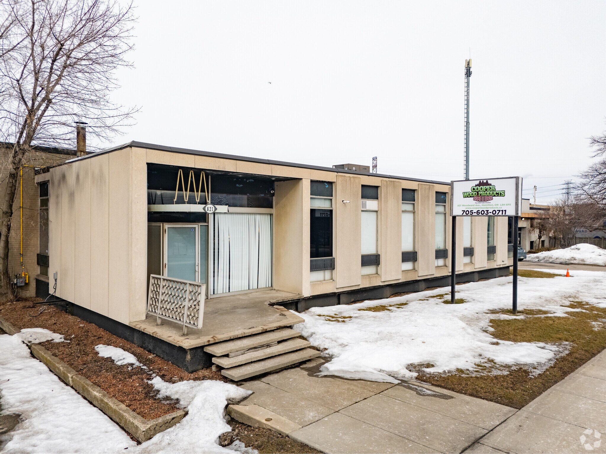 821 Woodward Ave, Hamilton, ON à louer Photo principale– Image 1 sur 3
