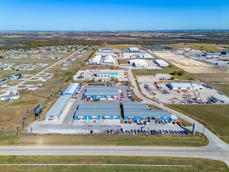 6225 E Highway 114, Rhome, TX à louer - Photo de l’immeuble – Image 2 sur 14