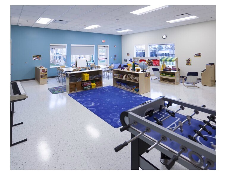 1502 75th St, Darien, IL à vendre - Photo de l’immeuble – Image 3 sur 8