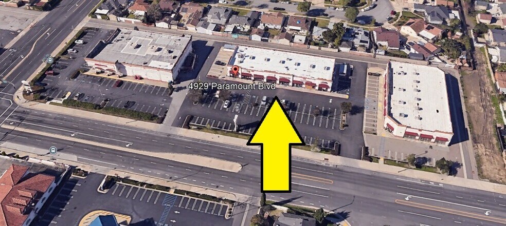 4909-4957 Paramount, Lakewood, CA à louer - Photo de l’immeuble – Image 2 sur 10