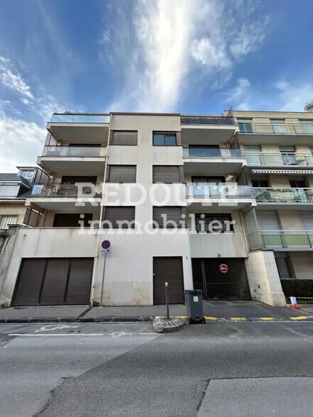 Bureau dans Reims à louer - Photo de l’immeuble – Image 1 sur 7